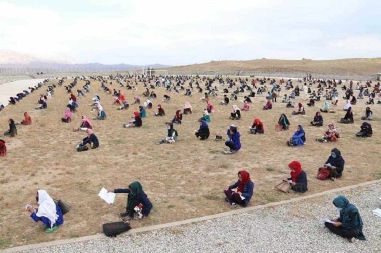 Afghanistan donne studentesse università