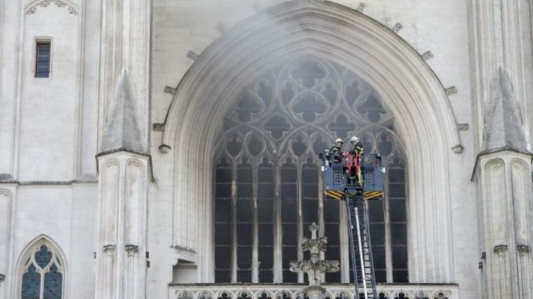 Cattedrale Nantes fuoco (GettyImages)