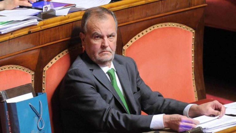 calderoli doppia preferenza maschio infedele