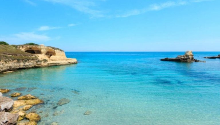 sesso scoglio virale (foto dal web)