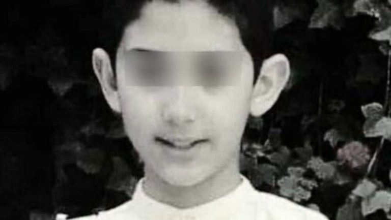 Violentato e sepolto a pezzi