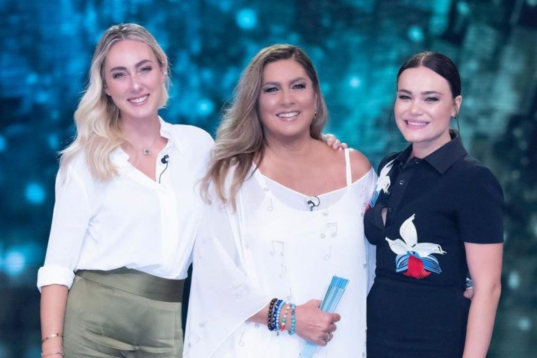 Romina Carrisi mostra a nonna Romina Power il suo bambino per la prima volta